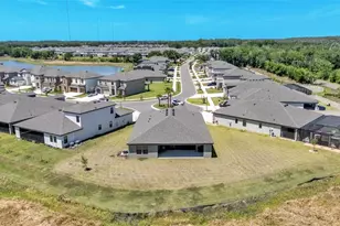13112 Wellspring Dr, Lithia, FL 33547 - Photo 4