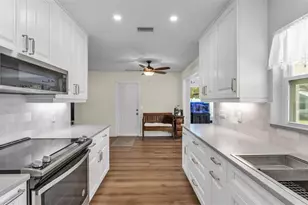 1443 Eastfield Dr, Clearwater, FL 33764 - Photo 10
