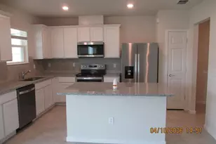 1608 Aspen Ave, Davenport, FL 33837 - Photo 4