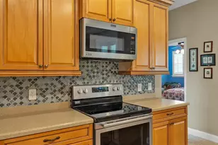 3940 Sunnywood Cir, Lakeland, FL 33812 - Photo 12