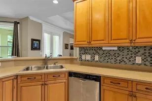 3940 Sunnywood Cir, Lakeland, FL 33812 - Photo 14