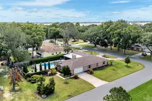 906 Crestview Dr, Auburndale, FL 33823 - Photo 4