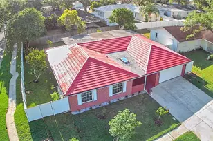 1929 Valencia Way, Clearwater, FL 33764 - Photo 2