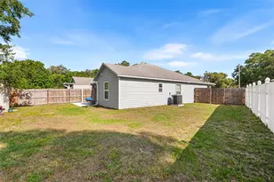 608 Pineville Ln, Lakeland, FL 33810 - Photo 4