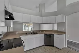 5284 English Dr, Lakeland, FL 33812 - Photo 8