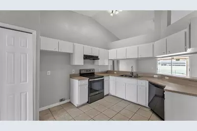 5284 English Drive, Lakeland, FL 33812 - Photo 8