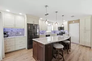 6101 Magpie Dr, Lakeland, FL 33809 - Photo 10
