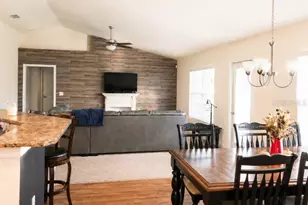 7110 Remington Oaks Loop, Lakeland, FL 33810 - Photo 6
