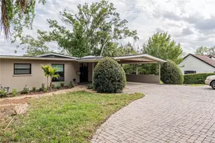 7 Lake Hollingsworth Dr, Lakeland, FL 33803 - Photo 2