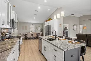 5963 Hillside Heights Dr, Lakeland, FL 33812 - Photo 10