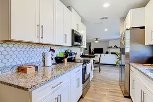 985 N 11th St, Eagle Lake, FL 33839 - Photo 12