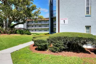 333 Lake Howard Dr NW, Winter Haven, FL 33880 - Photo 4
