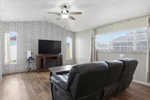 303 Karppe Rd, Plant City, FL 33567 - Photo 6