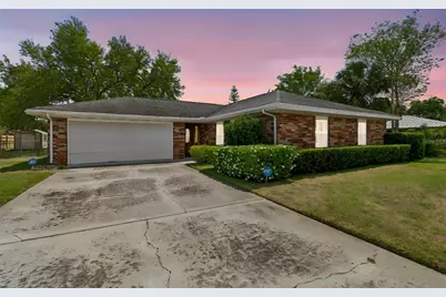 317 Greenwoods Drive, Lakeland, FL 33813 - Photo 2