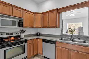 6146 Mission Dr, Lakeland, FL 33812 - Photo 8