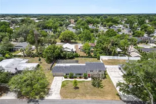 2215 Woodbine Ave, Lakeland, FL 33803 - Photo 2