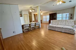35935 Tanda Cir, Zephyrhills, FL 33541 - Photo 10