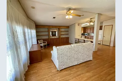 35935 Tanda Circle, Zephyrhills, FL 33541 - Photo 8