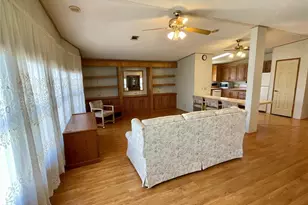 35935 Tanda Cir, Zephyrhills, FL 33541 - Photo 8