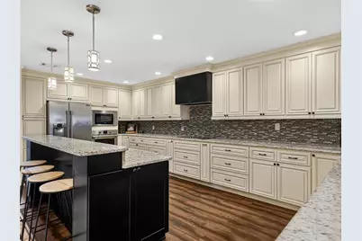 4615 Kings Point Court, Lakeland, FL 33813 - Photo 10