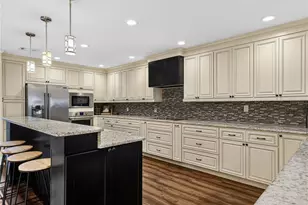 4615 Kings Point Ct, Lakeland, FL 33813 - Photo 10