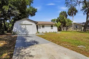 2931 Arrowhead Rd, Venice, FL 34293 - Photo 2