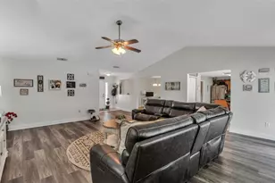 6929 Bently Dr, Lakeland, FL 33809 - Photo 12
