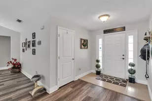 6929 Bently Dr, Lakeland, FL 33809 - Photo 4