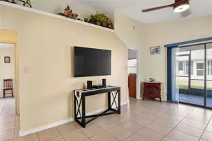6264 Peacock Run, Lakeland, FL 33809 - Photo 4
