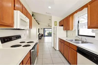 6264 Peacock Run, Lakeland, FL 33809 - Photo 14
