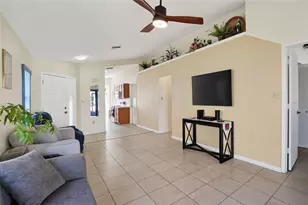 6264 Peacock Run, Lakeland, FL 33809 - Photo 2