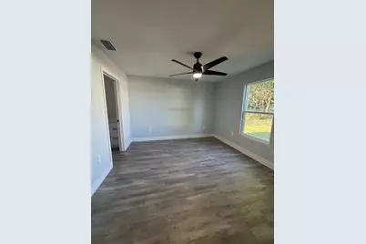 521 Skyline Drive E, Lakeland, FL 33801 - Photo 8