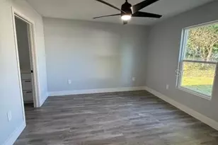 521 Skyline Dr E, Lakeland, FL 33801 - Photo 8