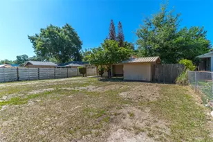 308 W Dixie St, Plant City, FL 33563 - Photo 18