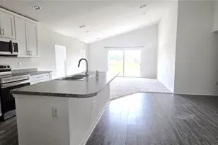 170 W 6th St, Frostproof, FL 33843 - Photo 12