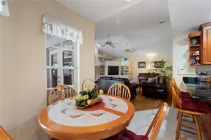 5521 Emerald Ridge Blvd, Lakeland, FL 33813 - Photo 10