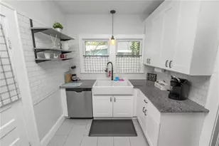 1121 Josephine St, Lakeland, FL 33815 - Photo 10