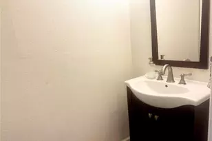 2864 Somerset Park Dr, Tampa, FL 33613 - Photo 6