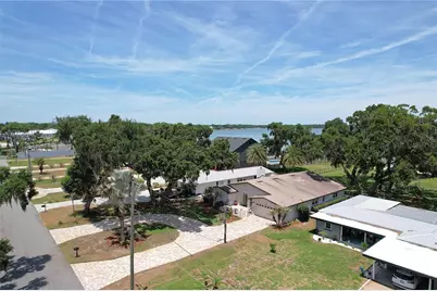 2240 Lake Ariana Boulevard, Auburndale, FL 33823 - Photo 2