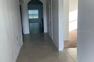 2127 Blue Highlands Dr, Lakeland, FL 33811 - Photo 4