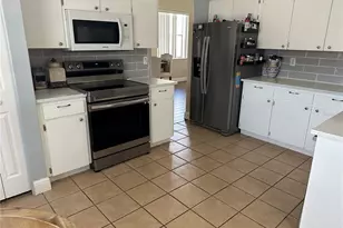 4712 Bloom Dr, Plant City, FL 33566 - Photo 4