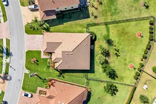 1950 Via Lago Dr, Lakeland, FL 33810 - Photo 6