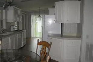 212 York Cottage Dr, Haines City, FL 33844 - Photo 8