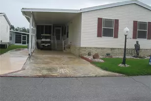 212 York Cottage Dr, Haines City, FL 33844 - Photo 4