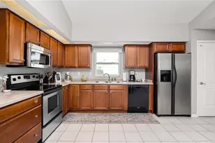 5525 Club Hill E, Lakeland, FL 33813 - Photo 20
