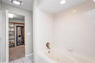 5525 Club Hill E, Lakeland, FL 33813 - Photo 28