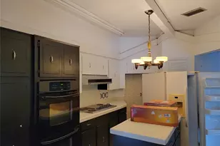 920 Lake Cove Trail, Lakeland, FL 33813 - Photo 8