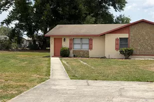 136 Shannon Dr, Lakeland, FL 33809 - Photo 2