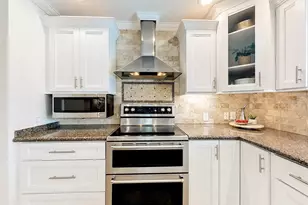 7861 Oliver Rd, Seminole, FL 33777 - Photo 12