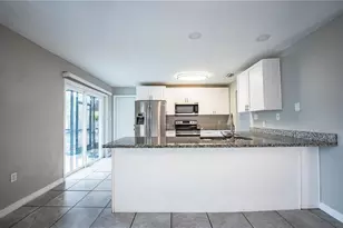 142 Padgett Pl S, Lakeland, FL 33809 - Photo 10